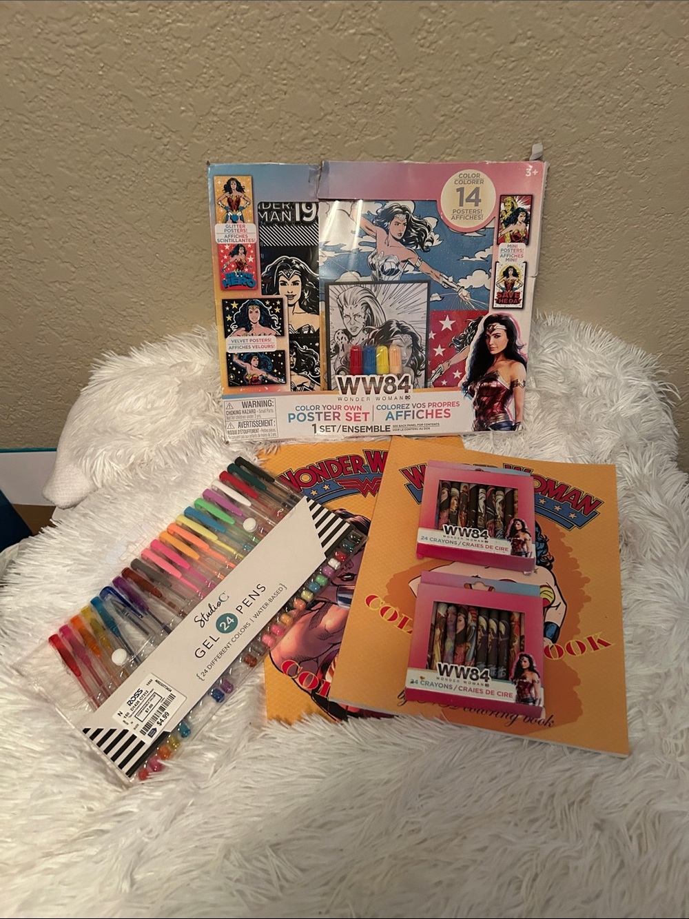 WW84 Wonder Woman Coloring & Poster Art Set - Multicolor Bundle NWT